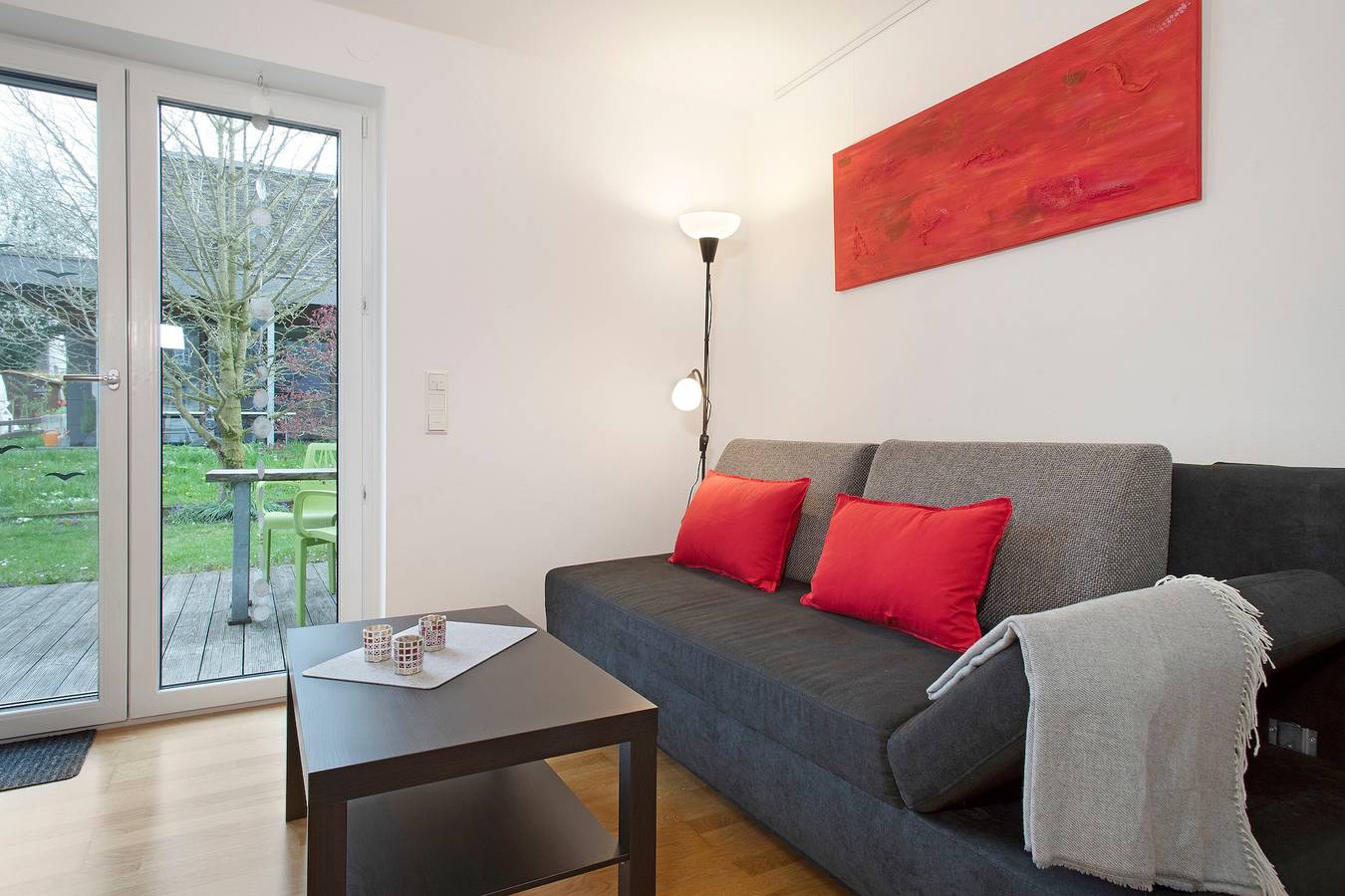 Ganze Wohnung, Riekes Ferienwohnung mit privater Terrasse und Wlan in Friedrichshafen, Region Bodensee-Oberschwaben