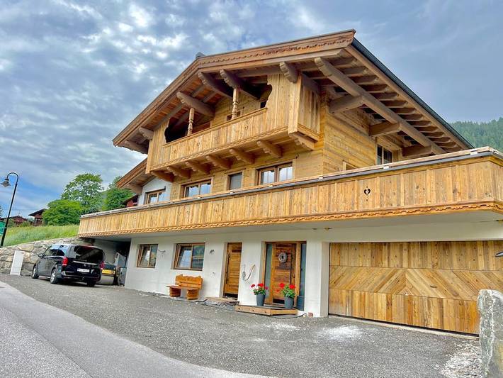 Ferienwohnung für 5 Personen, mit Terrasse und Garten sowie Pool in Alpbach