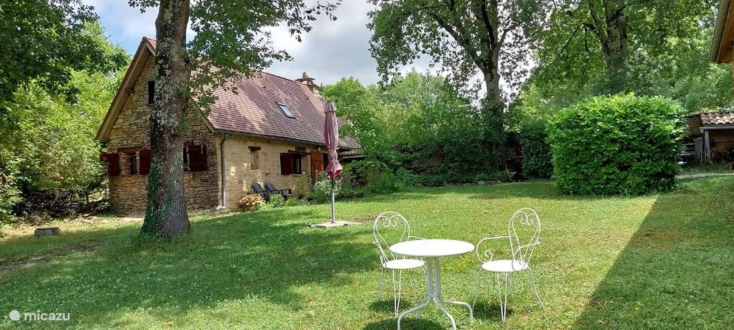 Gîte pour 3 personnes, avec piscine