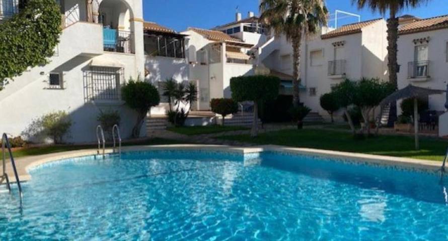 Gîte pour 4 personnes, avec piscine et jardin dans Playa Flamenca
