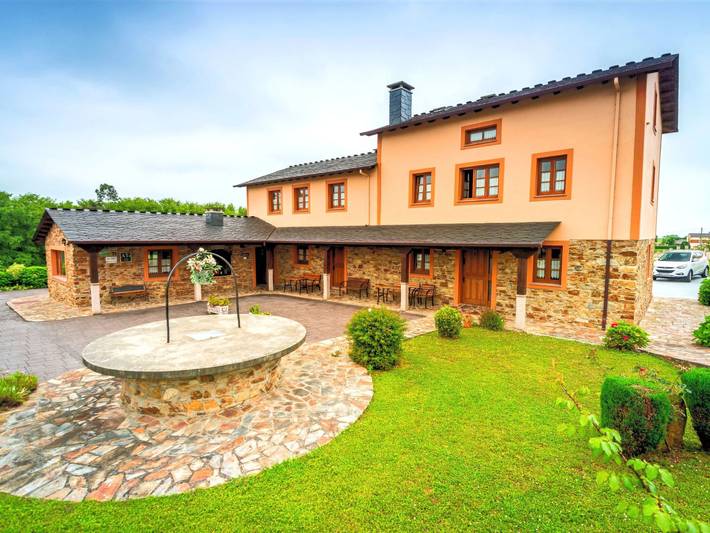 Casa rural para 4 personas, con Terraza y Jardín además de Piscina y Vistas al lago en Tapia de Casariego