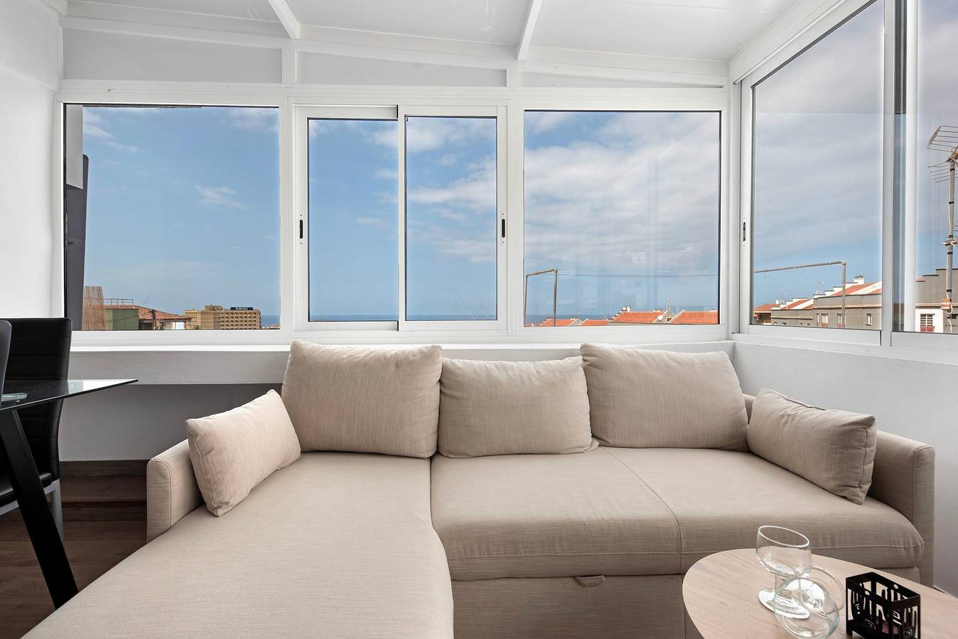 Appartement entier, Appartement de vacances "Ático La Dehesa" avec vue sur mer et terrasse privée in Playa Jardin, Puerto de la Cruz