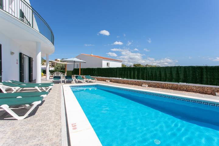 Chalet para 8 personas, con Balcón además de Terraza y Jardín en las Islas Baleares - 2