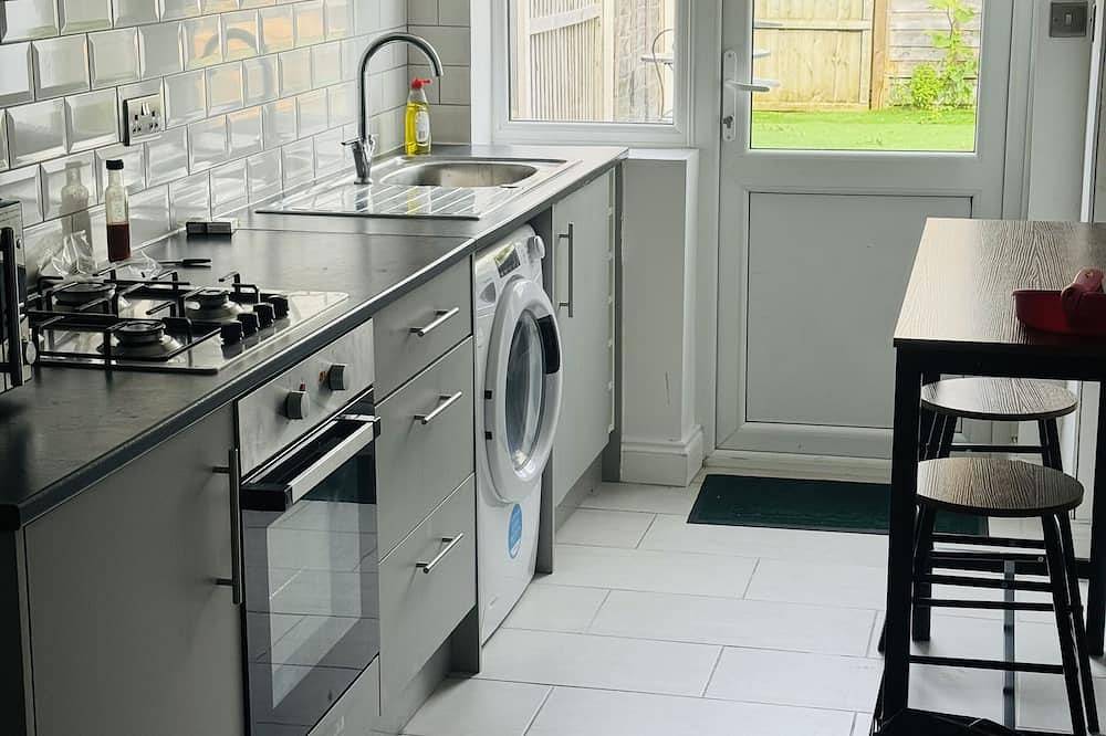 Super maison familiale pour se détendre. Proche de Londres, Gatwick & Wimbledon. in Borough londonien de Croydon, Londres