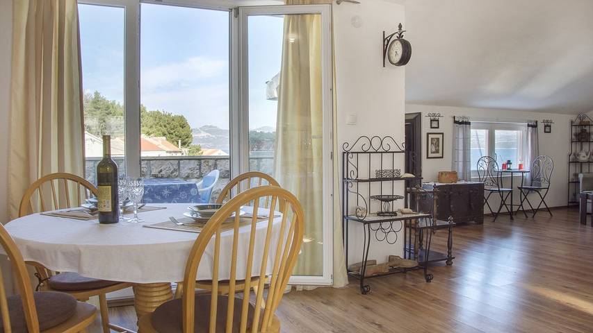 Apartament wakacyjny dla 3 osób, z taras i widok w Iz
