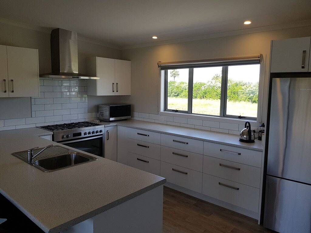 Atemberaubende brandneue Strandhaus 5 Minuten zu Fuß vom Strand entfernt in Western Bay of Plenty District