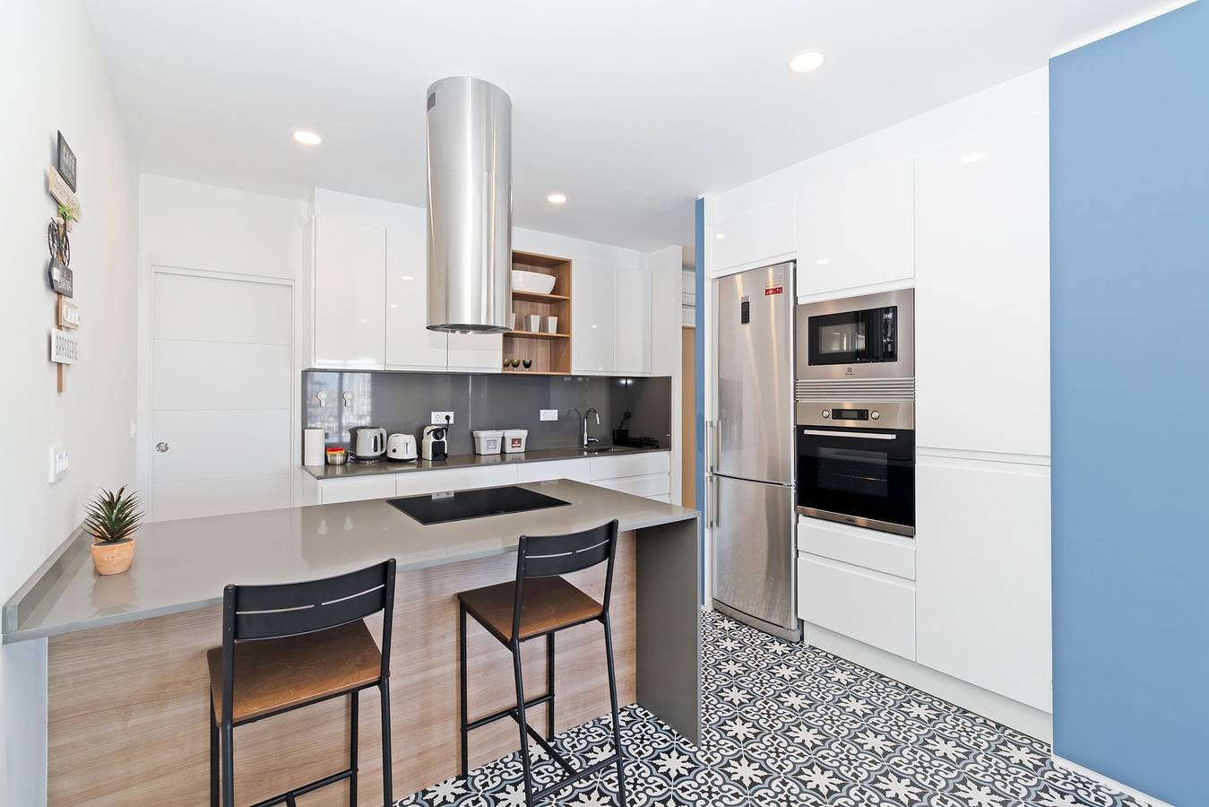 Apartamento entero, Guestready - Piso moderno con vistas a la Marina in Valencia, Costa de Valencia