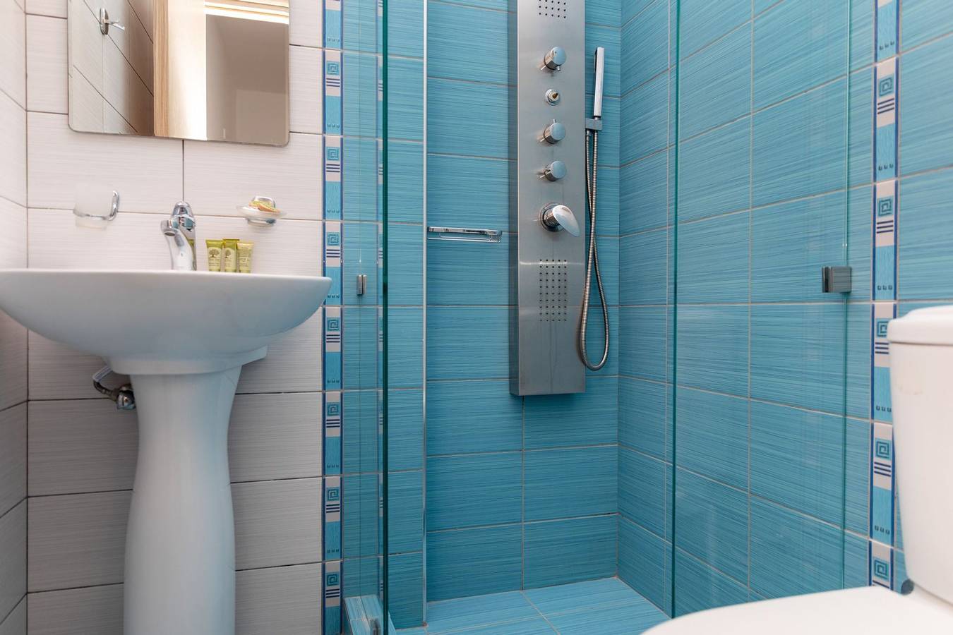 Naxos City Center Room | Superior Quadruple Room | Balcony | 200m From St. George Beach  | City Views | Saint George in Naxos By, Kykladerne