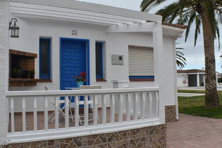 Appartement de vacances pour 4 personnes, avec jardin ainsi que piscine et vue