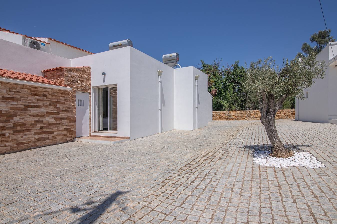 Casa de Férias 'Vila Salero 5' com Piscina Partilhada, Wi-Fi e Ar Condicionado in Moncarapacho, Ria Formosa