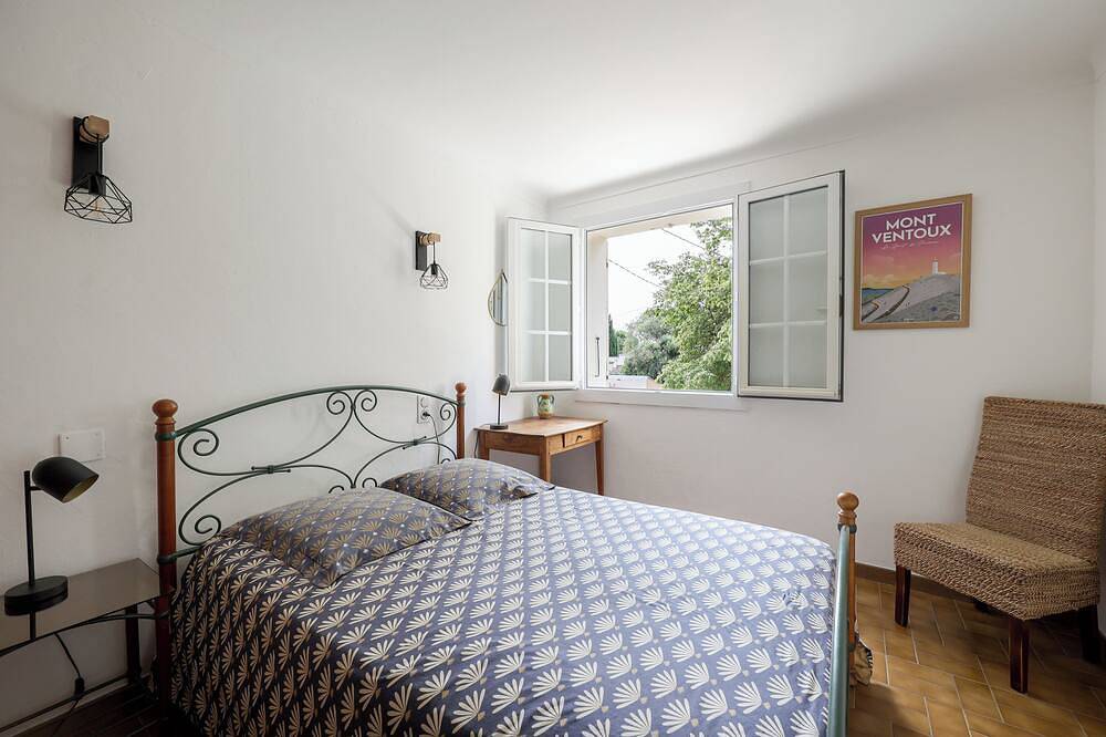 Maison de Campagne- mas Célestin avec Piscine 8 Personnes in Camaret-sur-Aigues, Vaucluse