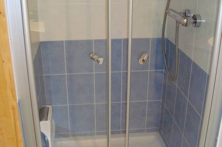 Entire apartment, Apartment For 2 People In Quiet Area With Terrace (3 stars) in Saint-Jean-de-Sixt, Annecy region