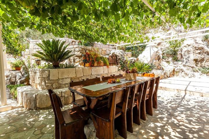 Ferienhaus für 14 Personen, mit Balkon/Terrasse und Pool in Orebic