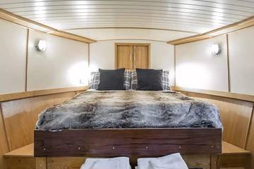 Houseboat for 4 People in Glasgow, Scotland, Photo 1