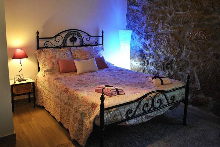 Gîte pour 4 personnes, avec terrasse et jardin dans Vila Verde - 2