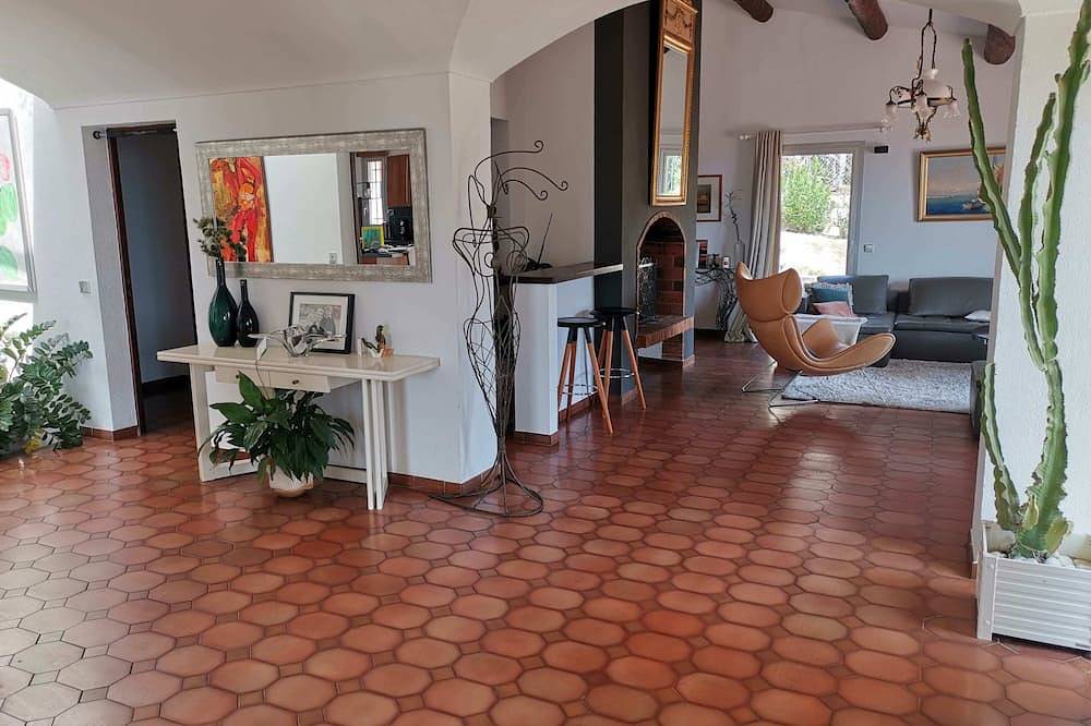 Villa d'architecte avec piscine à cassis calme absolu 300m du centre in Cassis, Parc national des Calanques