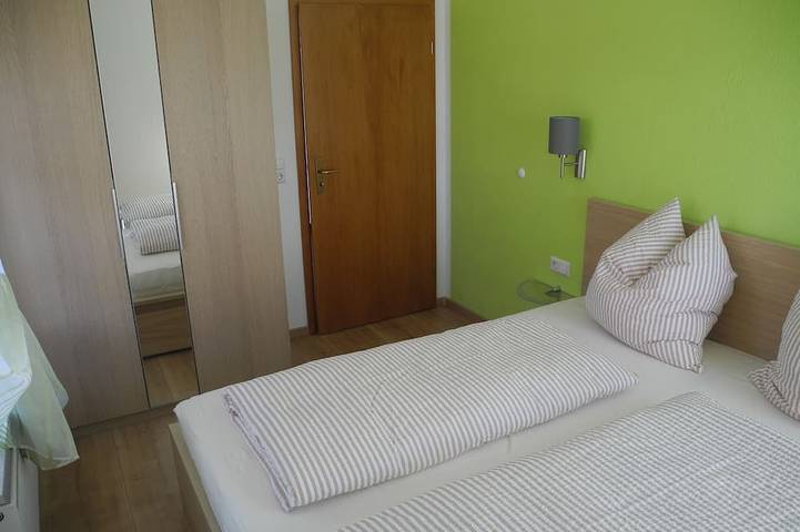 Ferienwohnung für 2 Personen, mit Balkon in Weißensberg