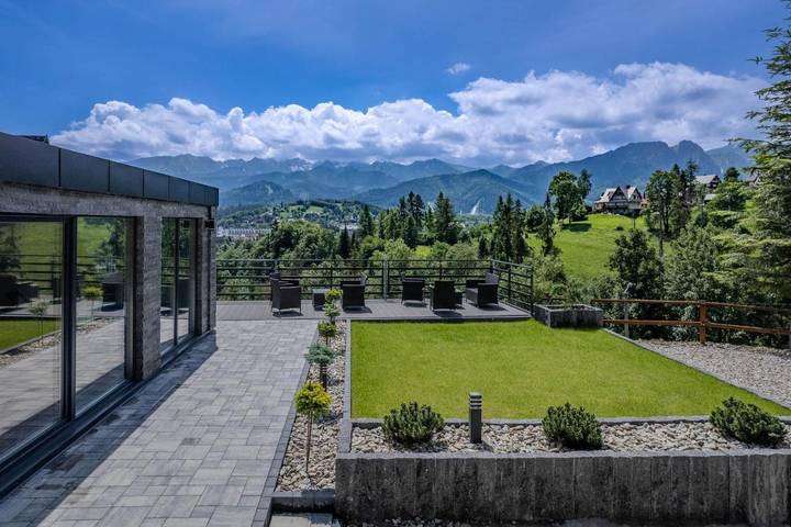 Domek letniskowy dla 16 osób, z ogród i jacuzzi w Zakopane