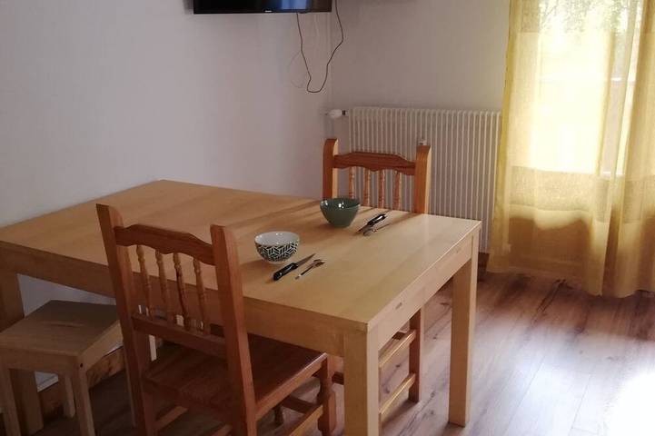 Location de vacances pour 4 personnes, avec balcon à Brides-les-Bains