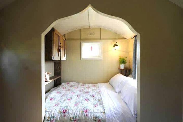 Camping for 2 people, with Hot tub and Garden as well as View in Yorkshire