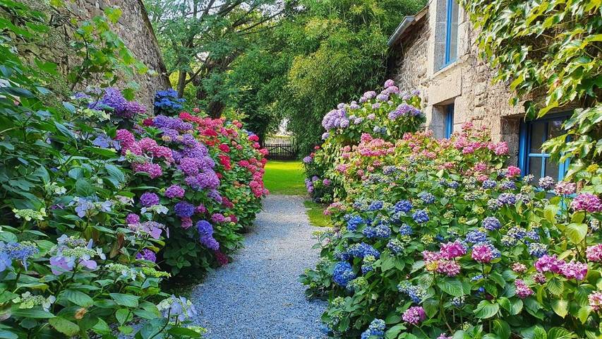 Location de vacances pour 10 personnes, avec jardin et vue, animaux acceptés à La Grée-Saint-Laurent - 2