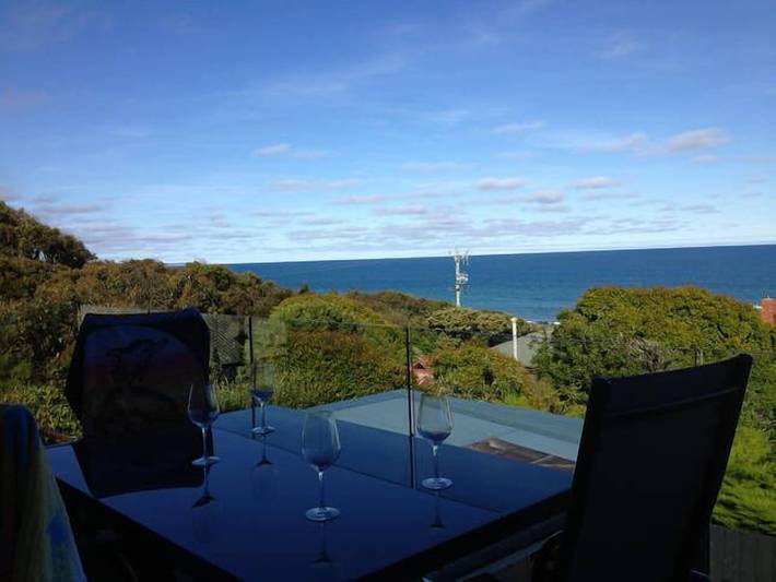 Holiday rental for 4 people, with balcony and garden as well as hot tub in Great Ocean Road