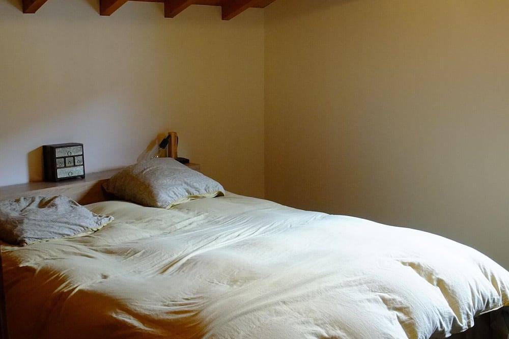 Comfortable chalet near resorts and Annecy in Les Clefs, Annecy und Umgebung