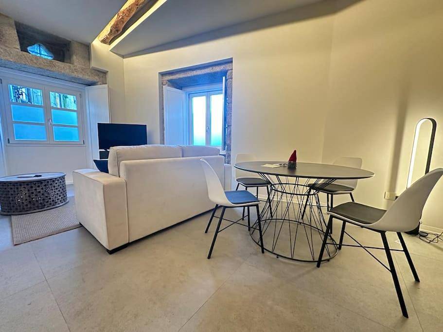 Apartamento inteiro, Casa del Tratado B by Ybh in Vigo, Rias Baixas