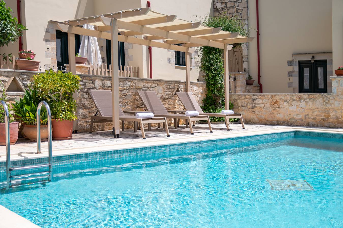 Helianthos 1 in Douliana, Vamos