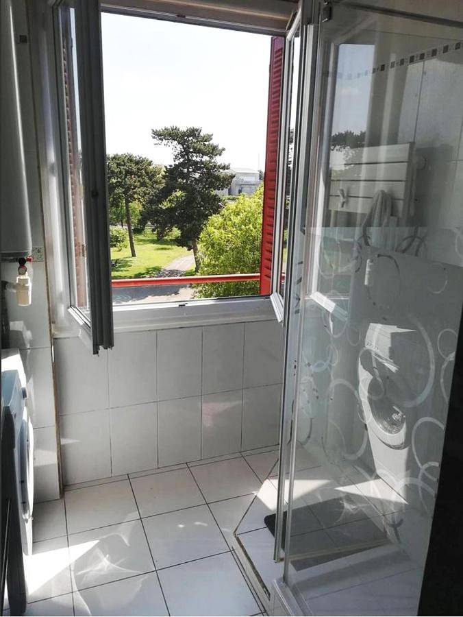 Gîte pour 4 personnes, avec balcon à Bron - 2