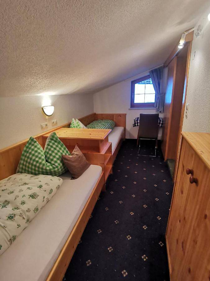 Ferienwohnung für 4 Personen, mit Balkon und Terrasse sowie Garten und Ausblick in Kaunertal - 4