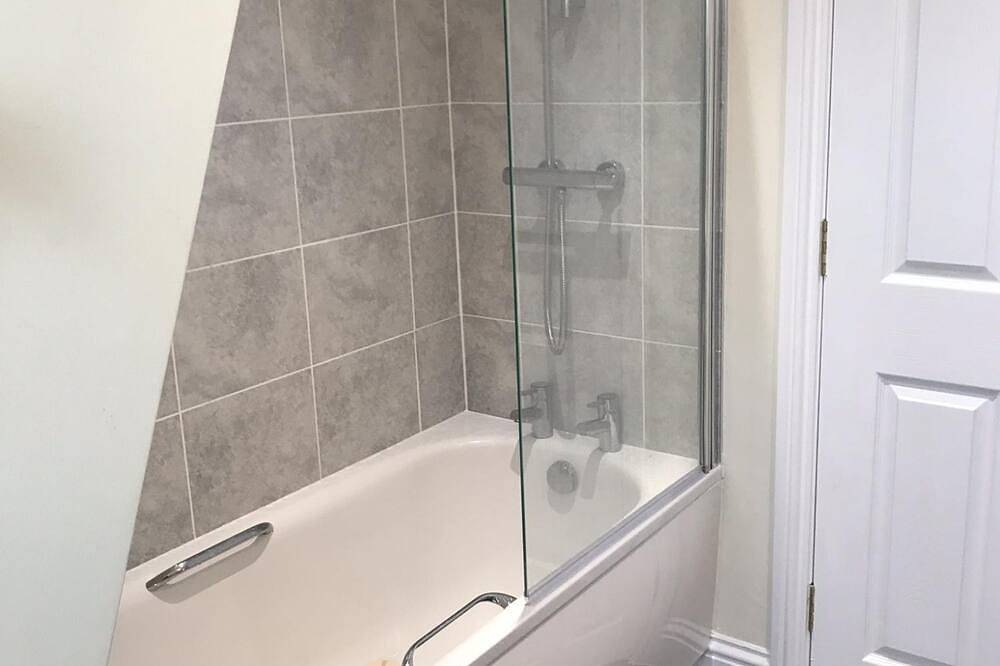 Ganze Wohnung, Windows Over Stroud Penthouse apartment with views in Stroud, Gloucestershire