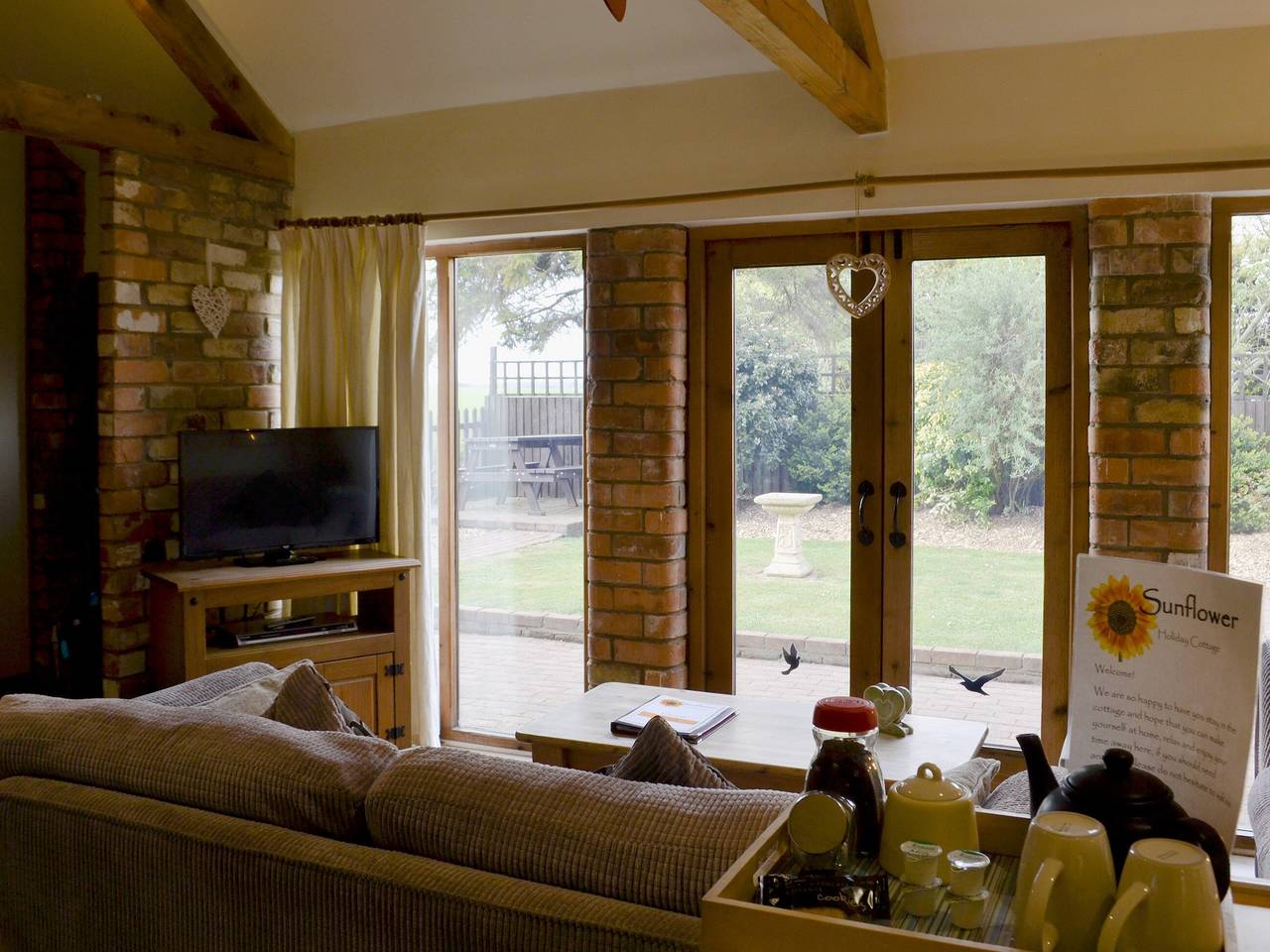 Sunflower Holiday Cottage in Lincolnshire