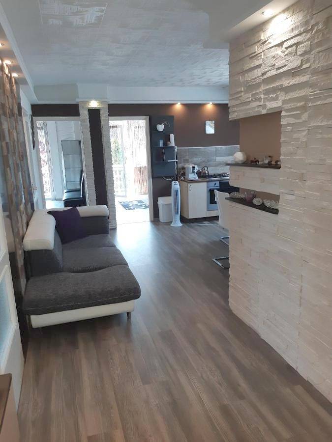 Ferienwohnung für 10 Personen, mit Garten und Ausblick, kinderfreundlich in Siofok