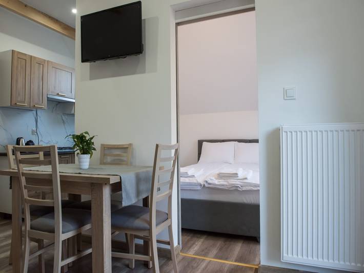 Ganze Wohnung, Komfortable, praktische Wohnung, Pool im Preis in Powiat Sławieński