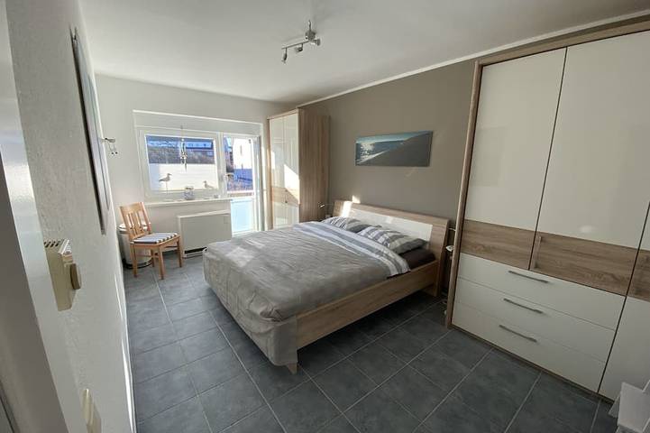 Ganze Wohnung, Diese Wohnung im Hochparterre bietet reichlich Platz für 3 Personen. in Hörnum, Sylt