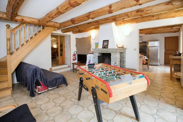 Gîte pour 15 personnes, avec vue ainsi que sauna et jardin dans Les Vignères - 4