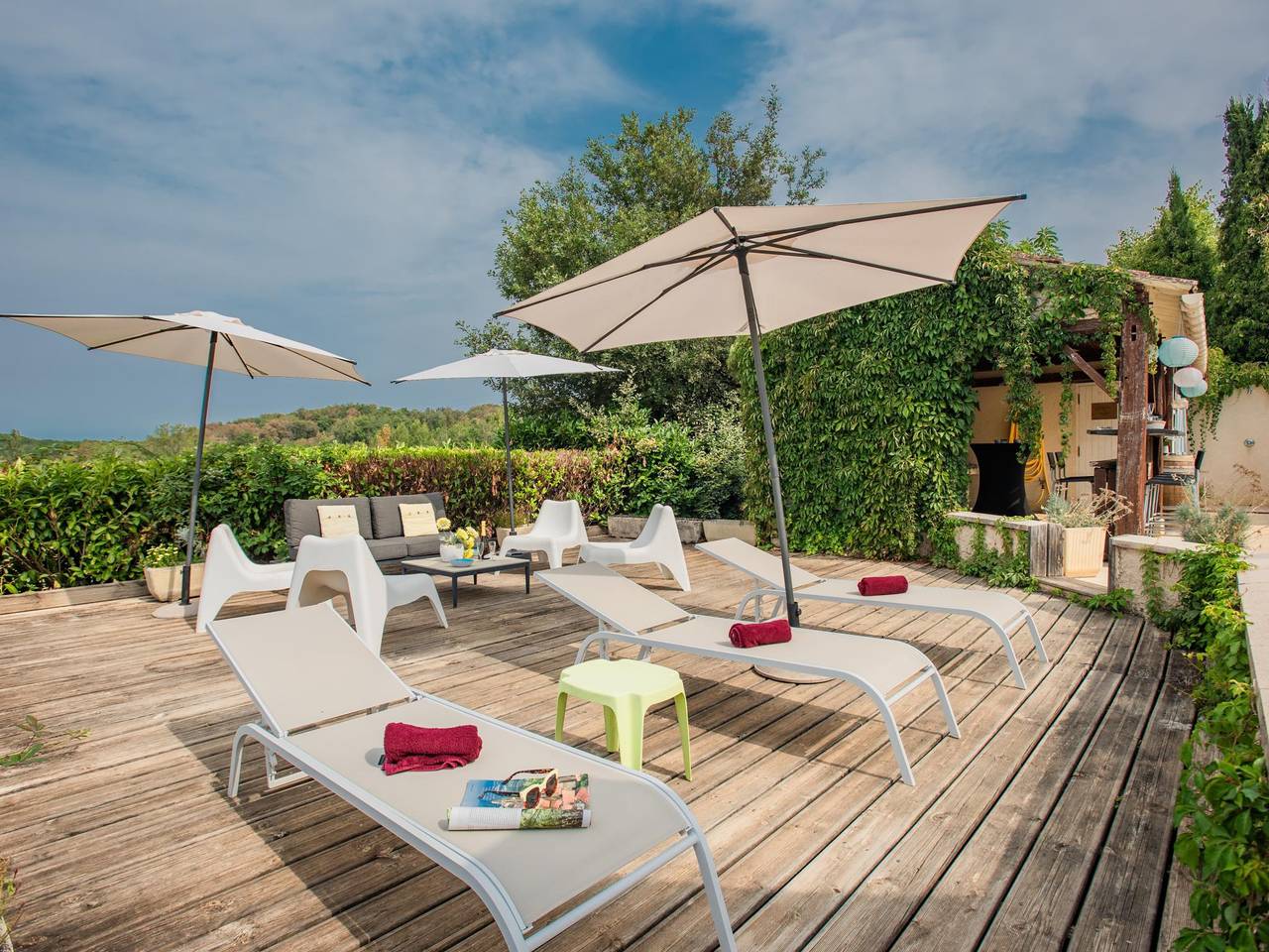 Belle maison de vacances avec piscine commune in Dégagnac, Lot