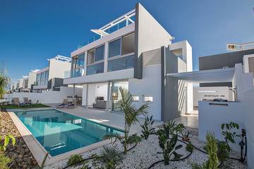 Holiday Rental for 7 People in Protaras, South Cyprus, Photo 2