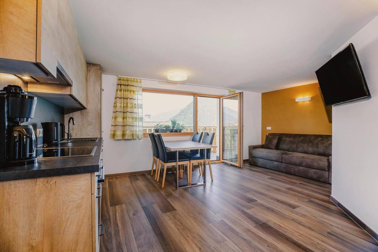 Geheel appartement, Apartment with Mountain View in Mals, Zuid-Tirol
