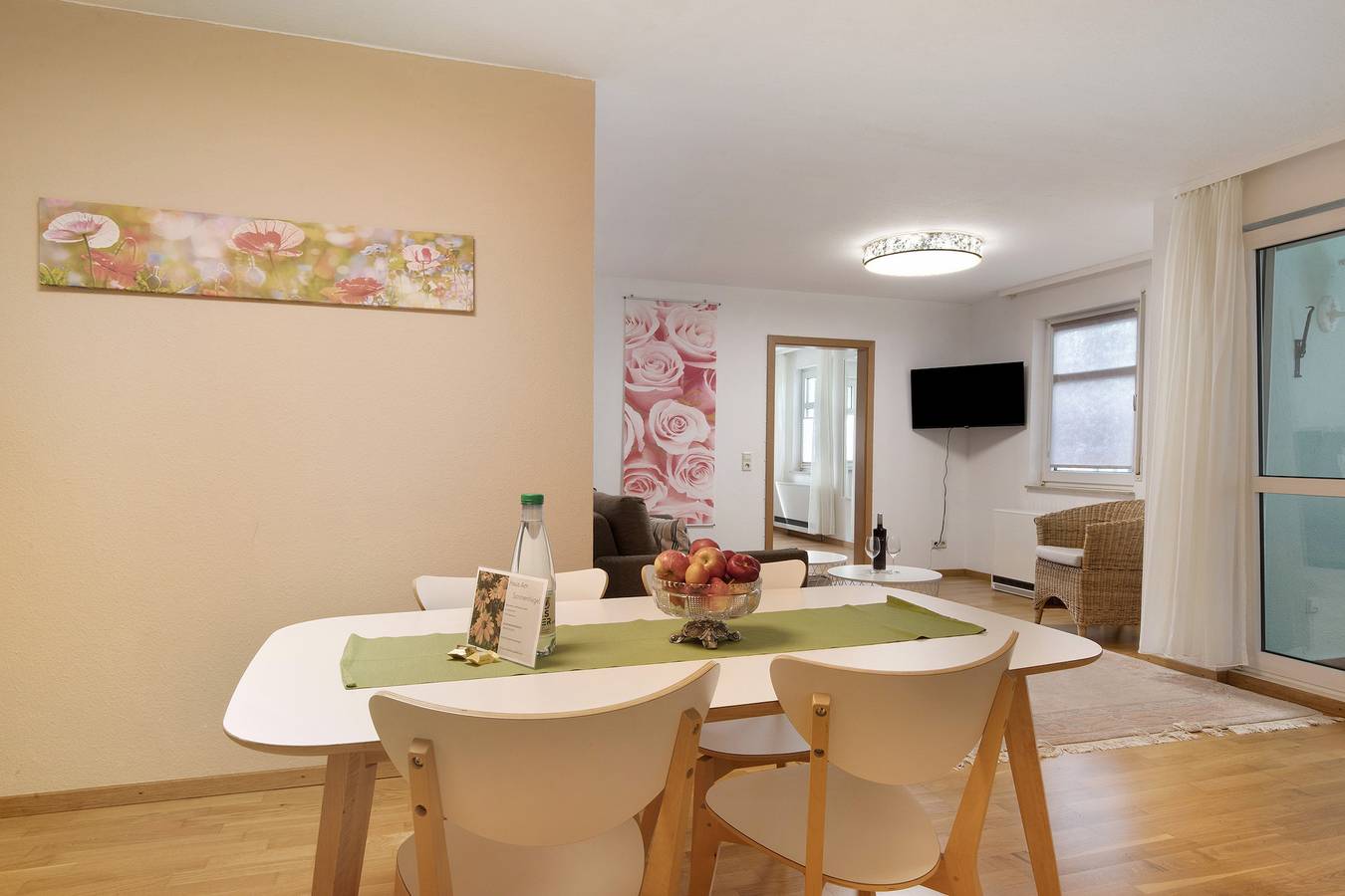 Entire apartment, Apartment 'Ermstal' with Shared Garden and Wi-Fi in Bad Urach, Albsteig Stage 9