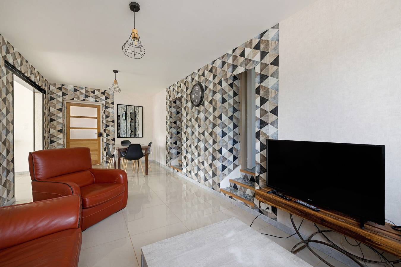 Appartement entier, Appartement 'Gîte Du Moulin Béchereau' avec terrasse privée, jardin commun et Wi-Fi in Mer, Région de Blois