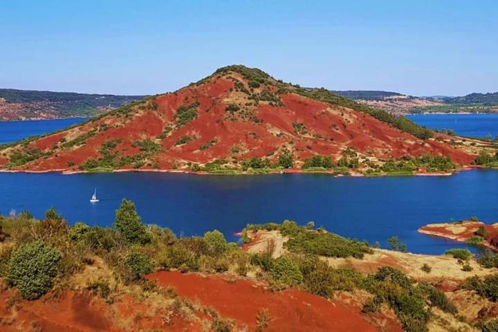 Location de vacances pour 2 personnes, avec terrasse ainsi que piscine et jardin à Laroque (Hérault) - 2