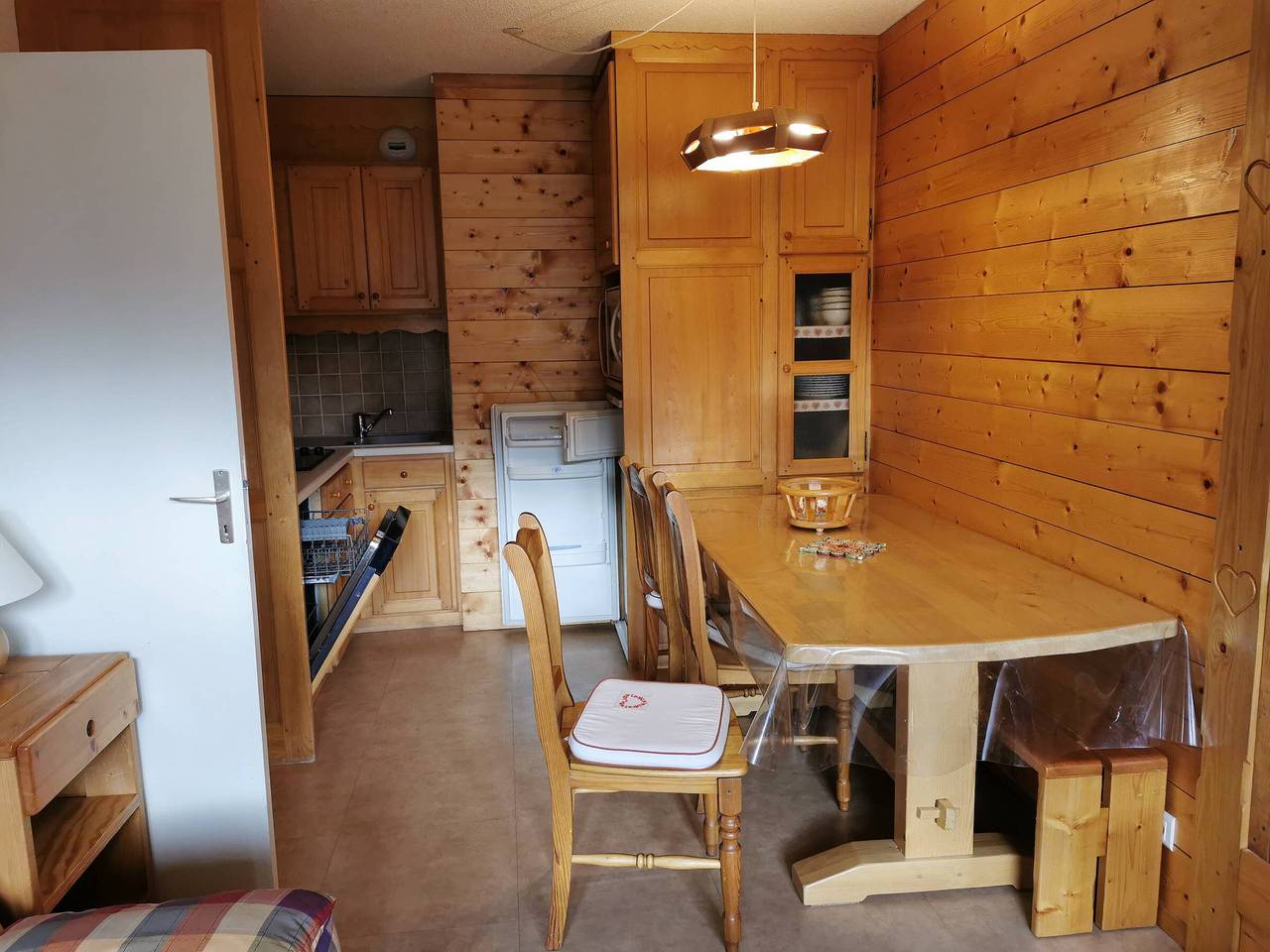 Entire apartment, Family apartment in Méribel, near slopes, balcony and ski locker in Méribel-Mottaret, Les Allues
