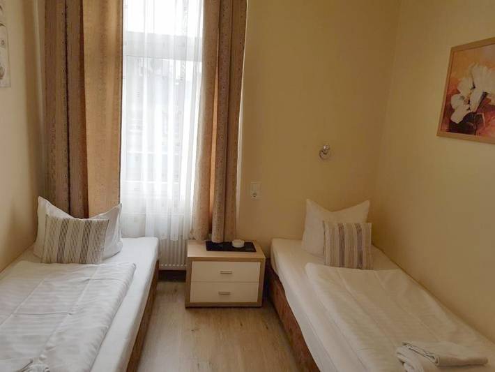 Hôtel pour 3 personnes, avec terrasse, animaux acceptés à Offenbach - 2