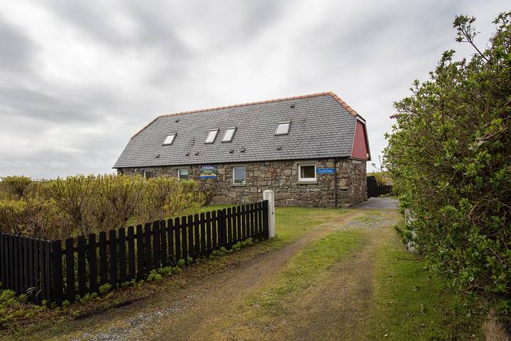 Cottage for 4 people, with garden, with pets in Outer Hebrides