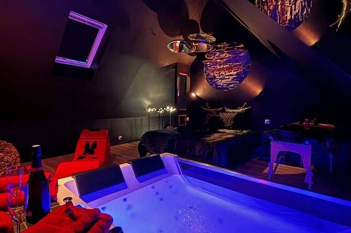 Maison de vacances pour 4 personnes, avec terrasse ainsi que sauna et jacuzzi