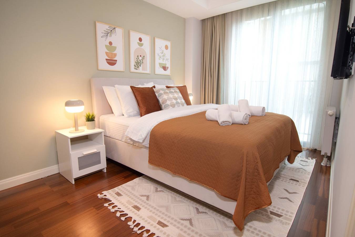 Ganze Wohnung, Ferienwohnung für 3 Personen mit Pool in Beyoğlu, Istanbul