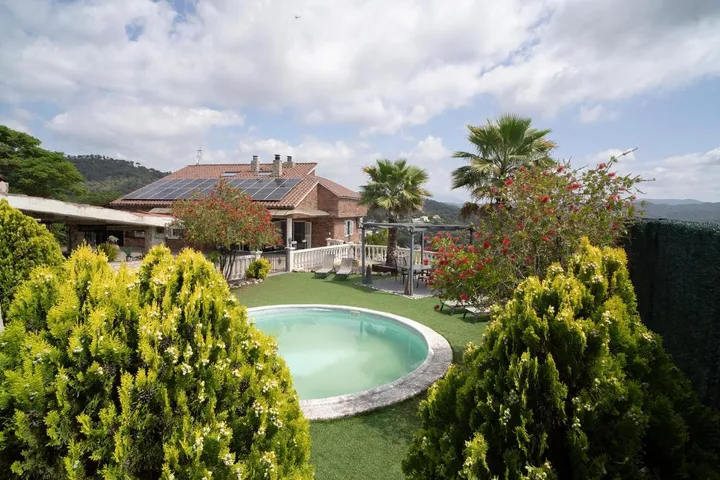 Ferienwohnung für 15 Personen, mit Ausblick und Garten sowie Pool, mit Haustier - 1