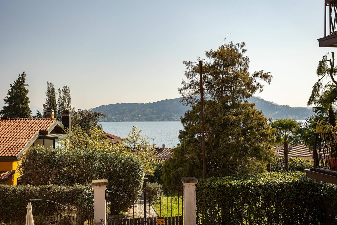 Ganze Wohnung, Apartment in Meina mit blick auf den Lago Maggiore in Meina, Comune di Meina